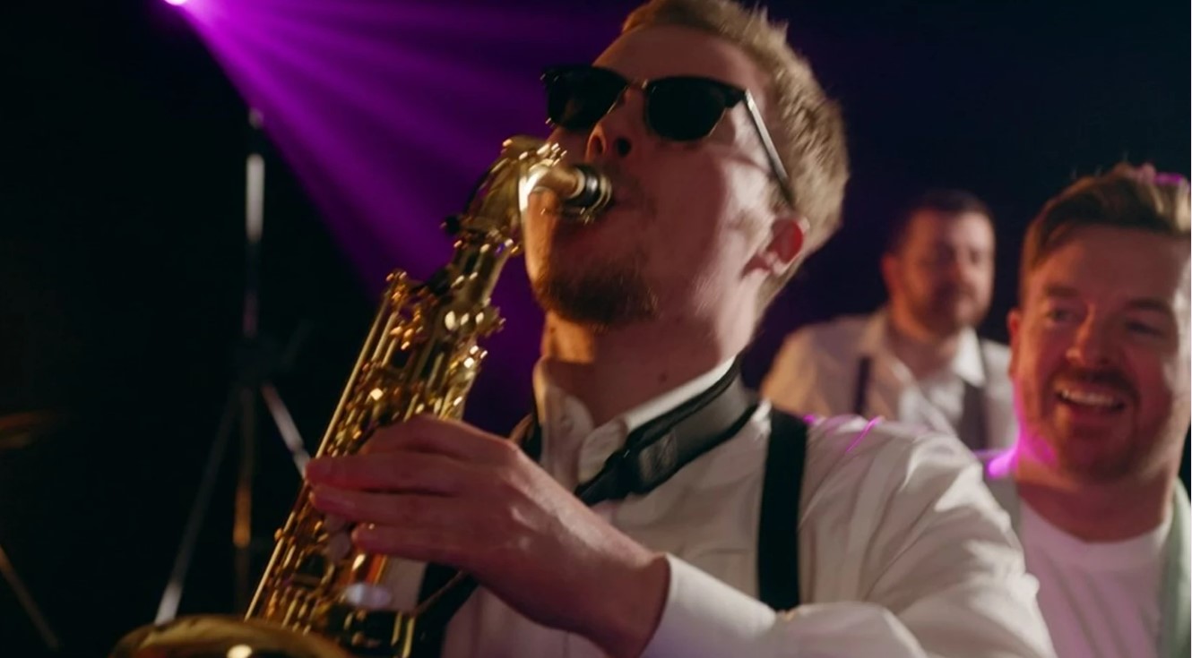 Choosing A Wedding Band In Scotland, Here's What You Need To Know.