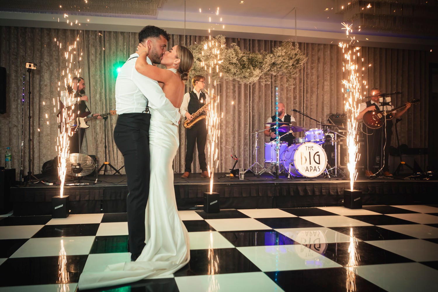 How much does a wedding band cost in Scotland in 2025?