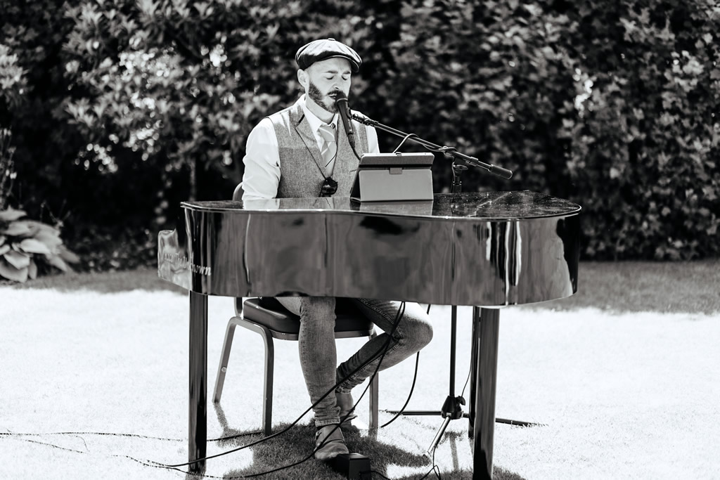 Rico Franchi Daytime Wedding Entertainer