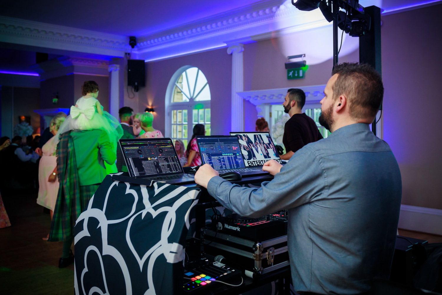 DJ Sean Hanlon